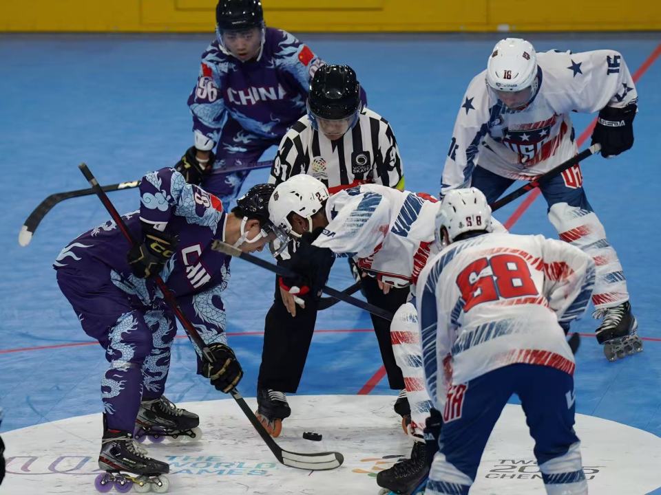 中国队的世, 在场上不断, iY