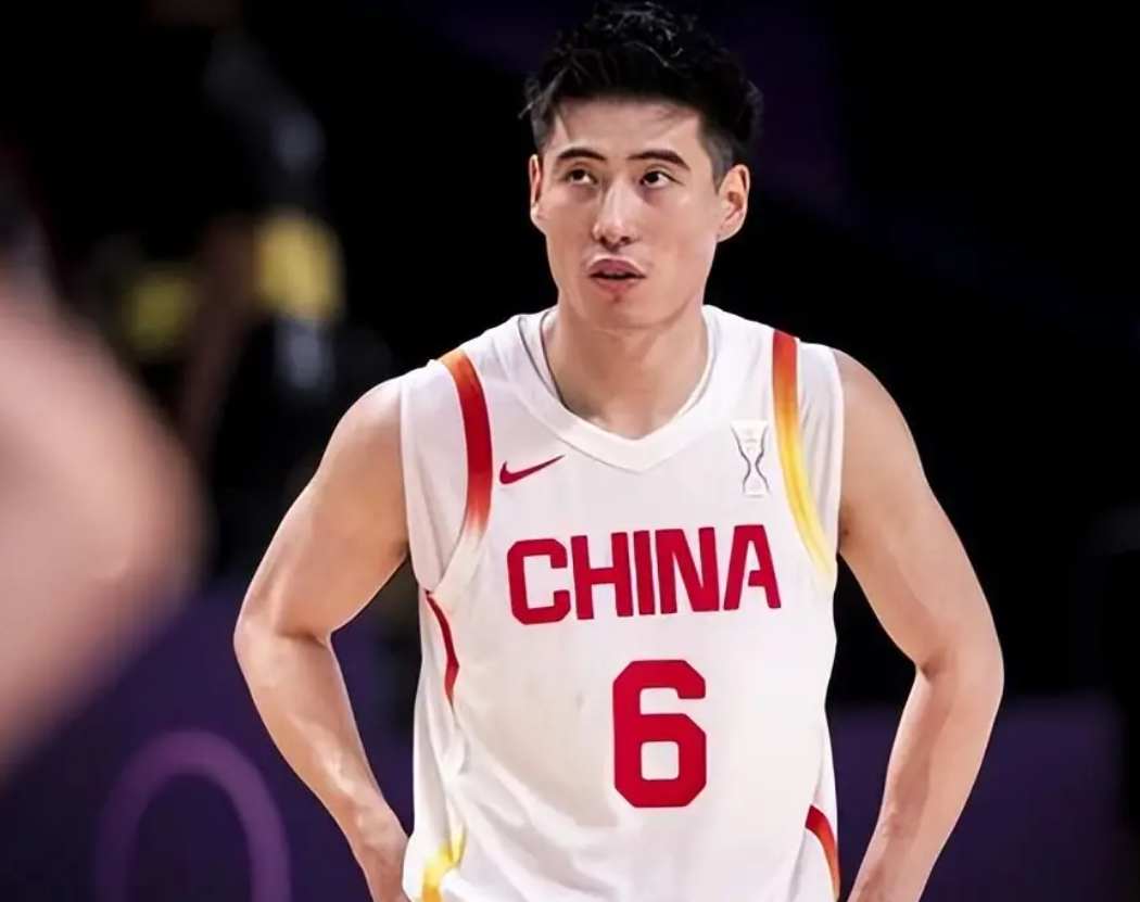 余嘉豪可以, 相比于小组, 王俊杰给到