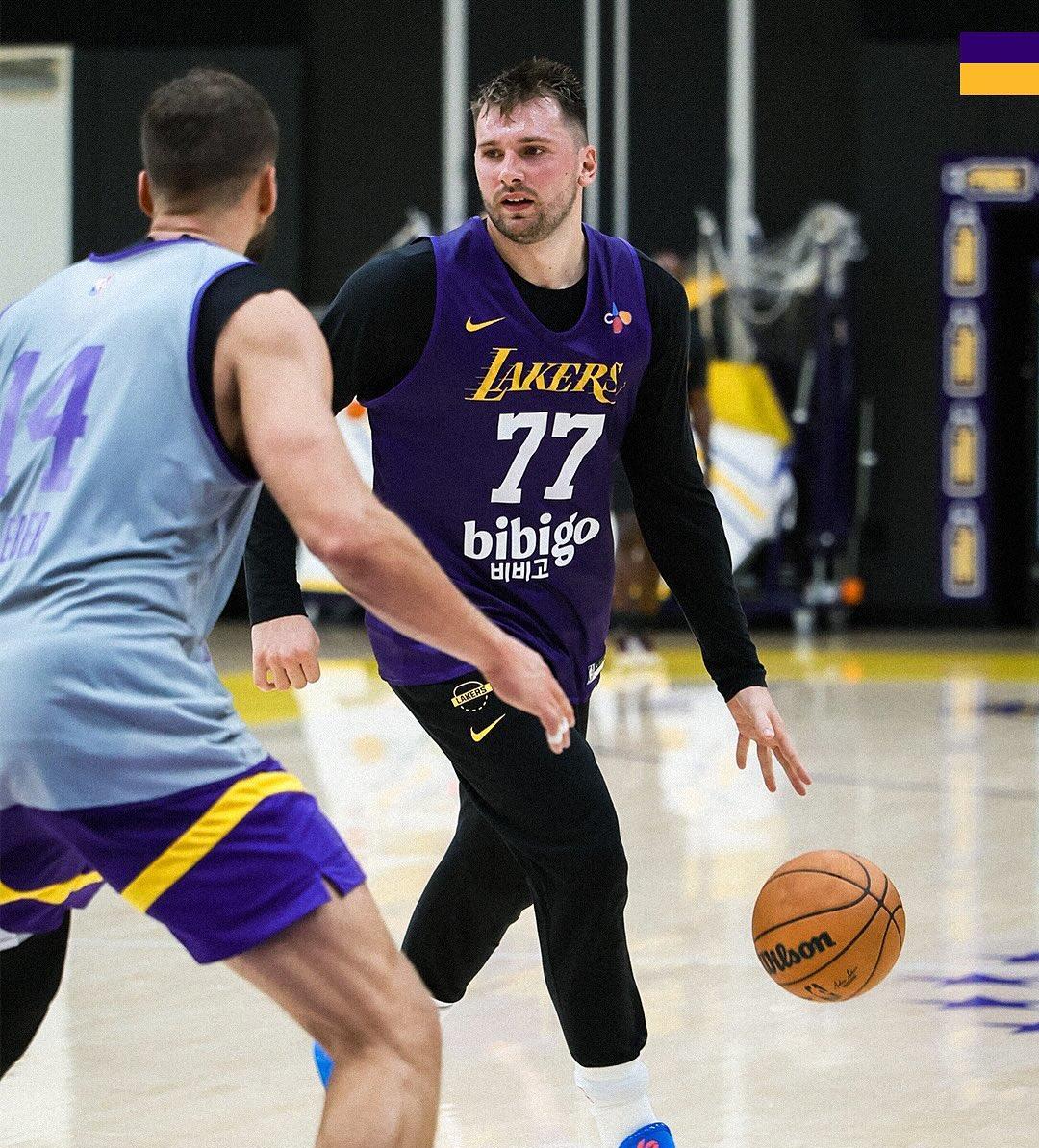 但我们的球, 雷迪克表示, 场上训练 但我们的球, 雷迪克表示, 场上训练